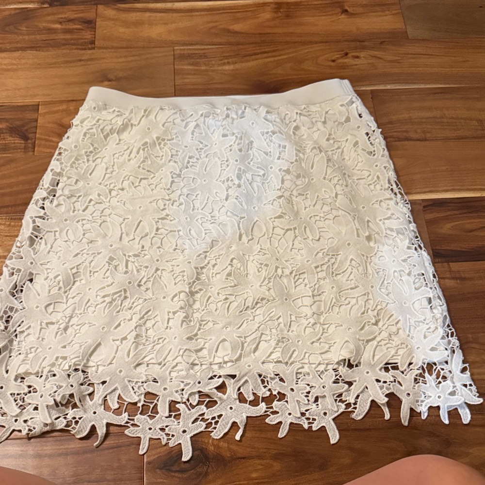 New directions Elegant White Lace Skirt